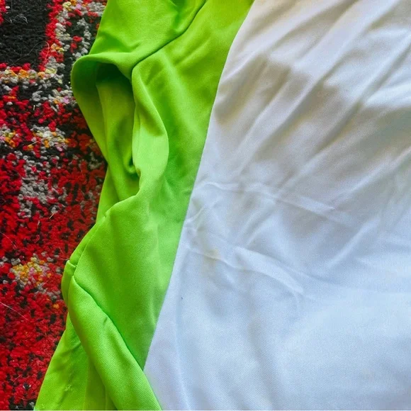 Green Dinosaur Super Mario Yoshi Kids Costume - Picture 9 of 12